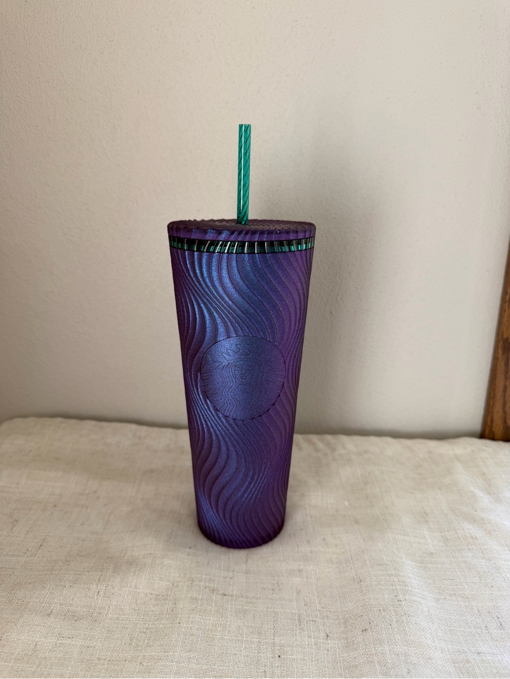Starbucks 2025 Purple and Green Swirl Siren Venti 24oz Tumbler